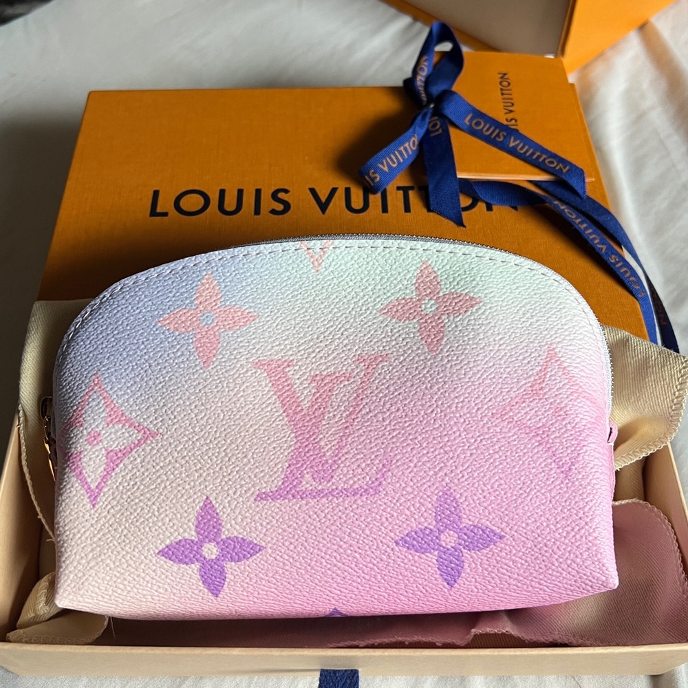 LOUIS VUITTON Pochette Cosmetique Pouch (SUNRISE PASTEL) LIMITED EDITION